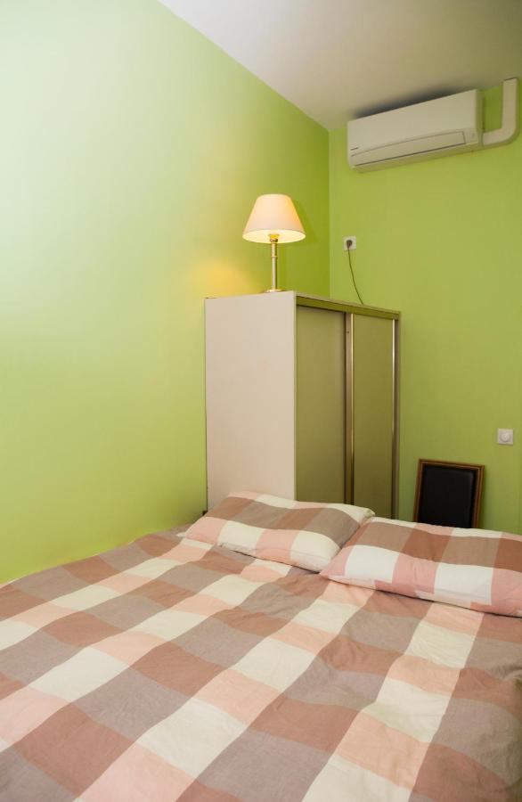 Bed and Breakfast Club246 Paris Saint Martin Экстерьер фото